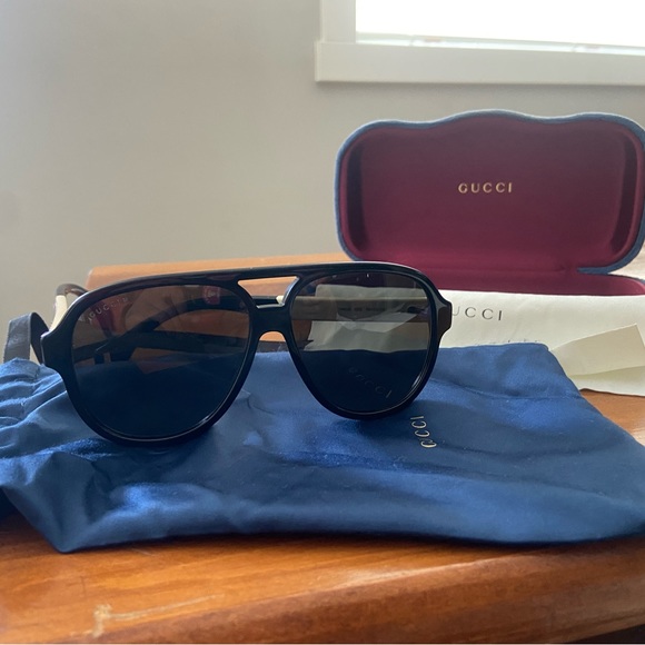 Gucci aviator sunglasses - Picture 1 of 5